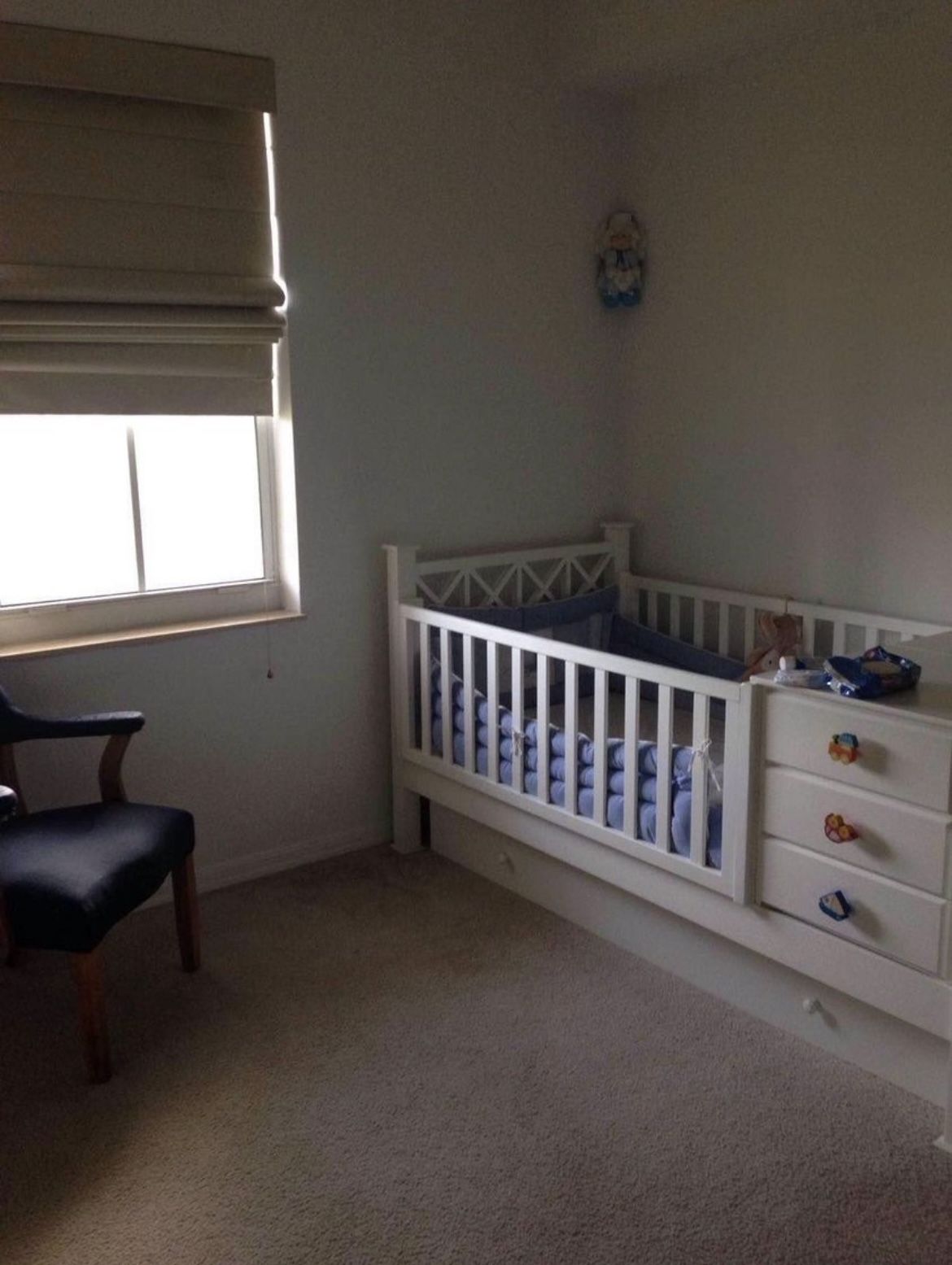 Twin Bed / Pull Out Bed / Functional Crib / Drawer / Storage