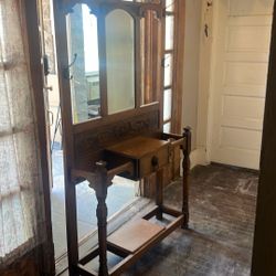 Antique Entryway