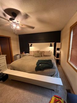 4 piece King size bedroom set