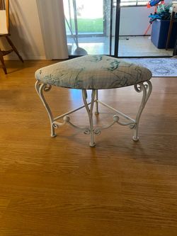 Rod Iron Vanity Stool