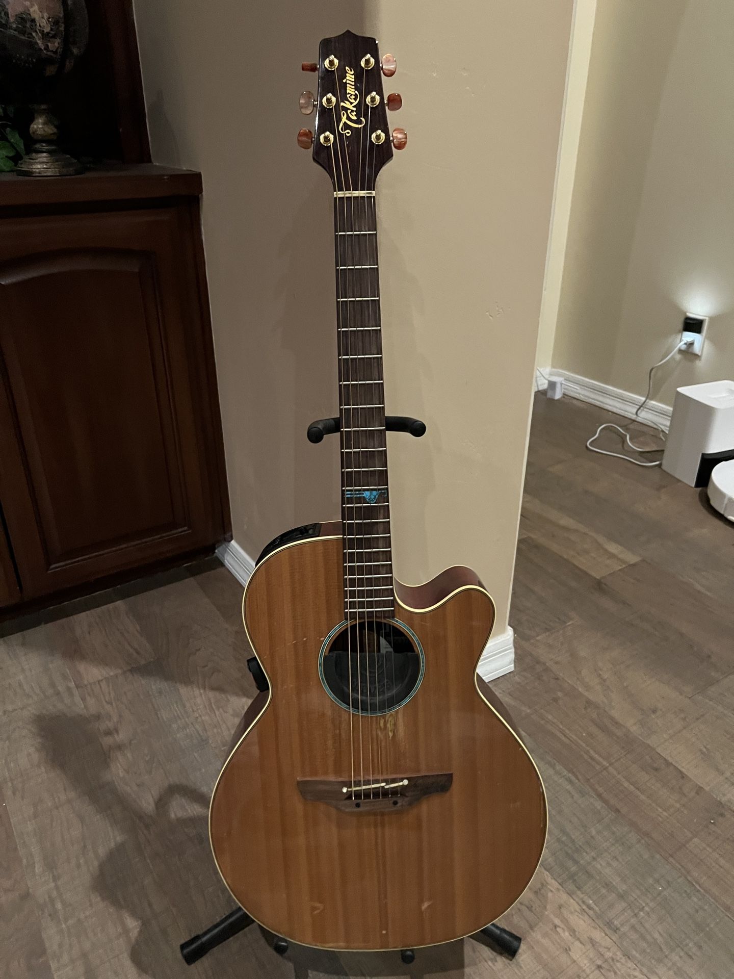 Used Takamine Santa Fe ESF40C acoustic electric guitar