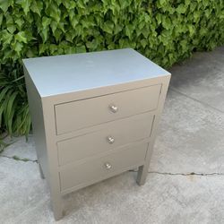 Nightstand/bedside table/small dresser/silver cabinet/table