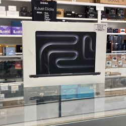 14” MacBook Pro M5 Chip 32gb/1TB SSD