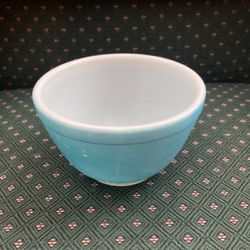 Vintage Pyrex Light Blue Mixing Bowl