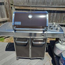 Old Webber grill with 2 propane