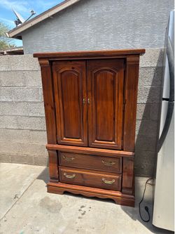Dresser
