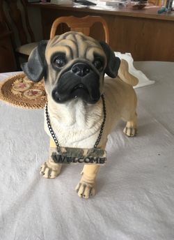 Pug statue