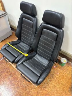 Bucket seats