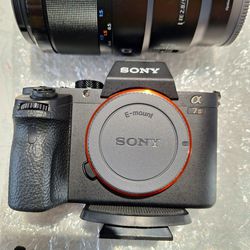 Sony a7 ii Camera + E-mount 90mm/f2.8 Macro G OSS Lens + Extras/Tripod And More