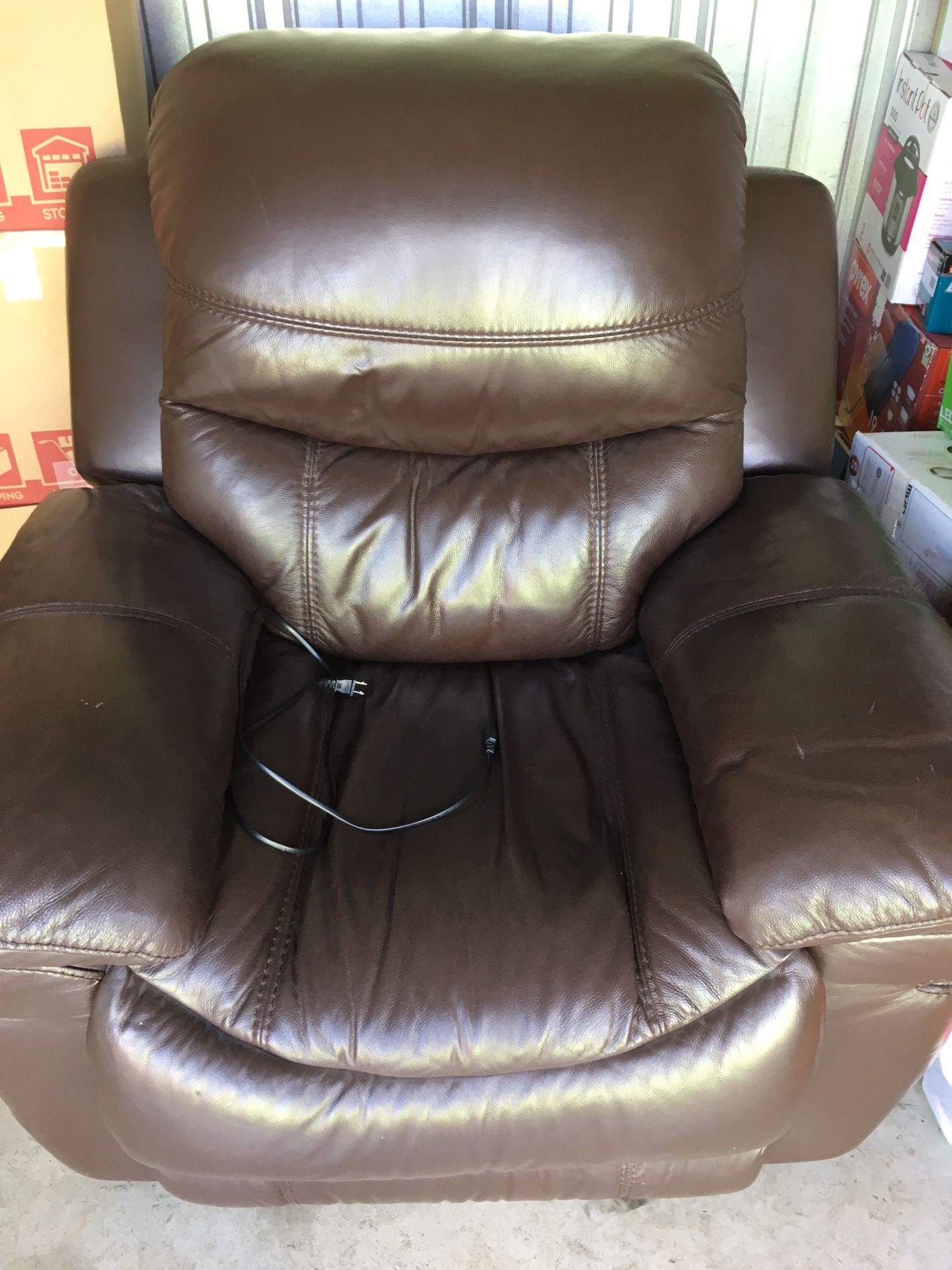 Leather Automatic Recliner!