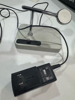 Belkin 2-in-1 Wireless Charging Stand