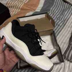 GS Jordan 11 Low 'Tuxedo'