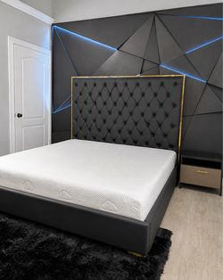 King bed frame / cama king black leather