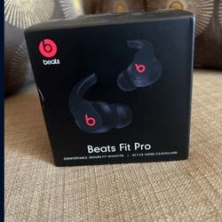 Beats Fit Pro Black New (Open Box)