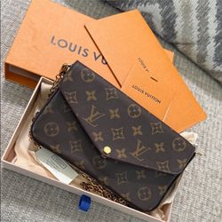 Louis Vuitton Purse 