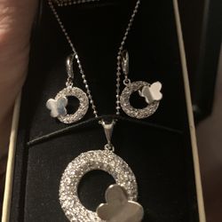 sterling silver necklace and earrings in original box from korea