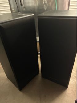 Cerwin-Vega E-series tower speakers