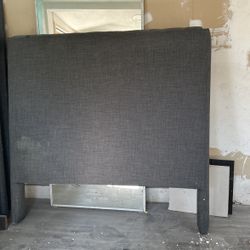 Free Queen Frame
