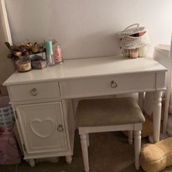 Girls Vanity