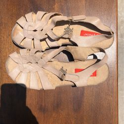Sandles 11