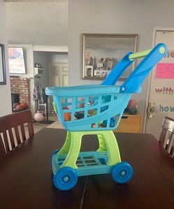 Kids shopping cart with some accessories