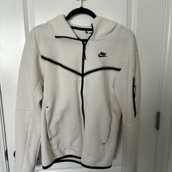 Men’s White Nike Tech Jacket 