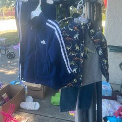 New With tags 2T Outfits 