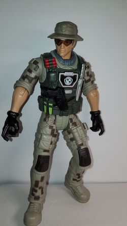 FREEDOM WARRIORS ARTICULATED ACTION FIGURE 12"