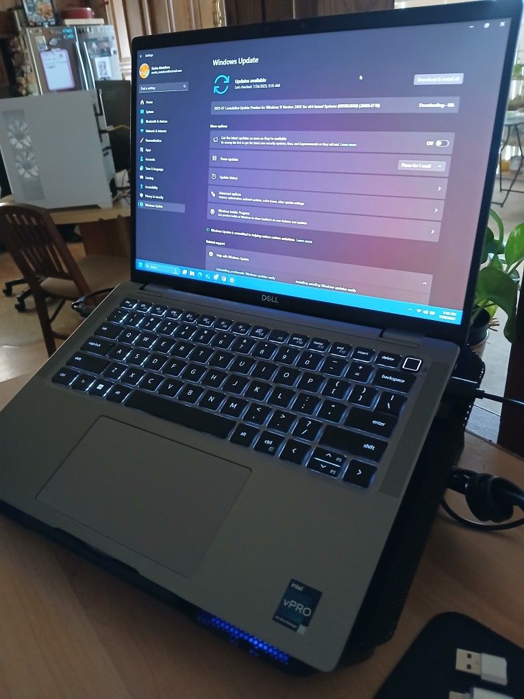 BUNDLE! Dell Latitude 7440 14 Inch LCD Laptop (i7-1365U 10 Cores, 16GB DDR5 4800MHz, 512GB NVMe, Intel Iris Xe Graphics, W11 Pro, Fingerprint Reader)