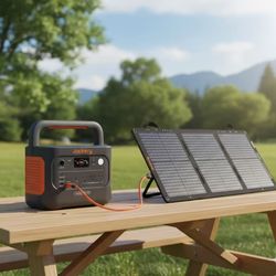 2000W Output/4000W Peak Solar Generator 1000 Plus Expandable Push Button Start Battery LiFePO4 100W Solar Panels