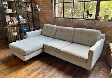 Light Gray Tufted Sectional Sofa with Chaise
