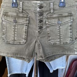 Ladies Mudd Shorts