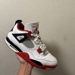 JORDAN 4 FIRE RED 