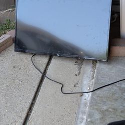 2 TVs 1 Laptop Screen