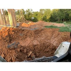 Dirt Work / Enparejar Tierra