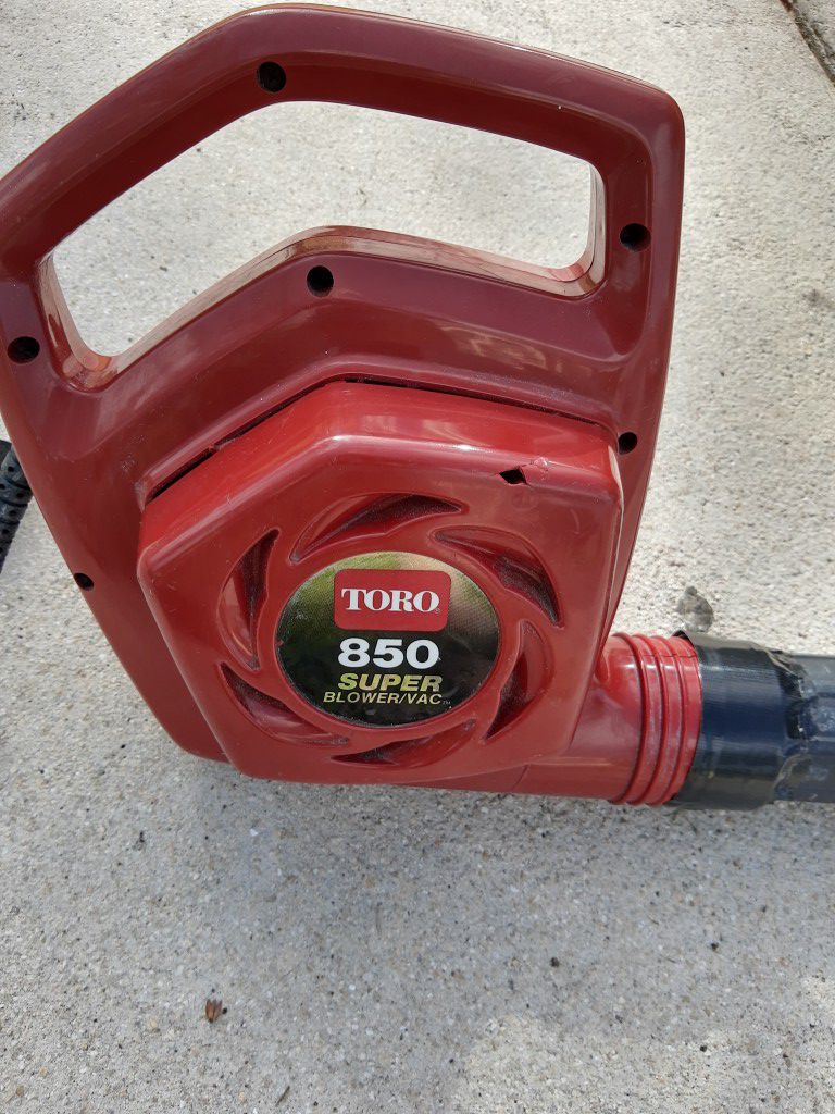 Toro 850 super blower/vac uses electric cord