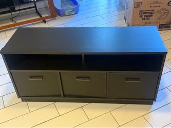 Black TV Stand / Storage Console with Storage Bins Mueble para TV / Consola de Almacenamiento Negra con Cestas