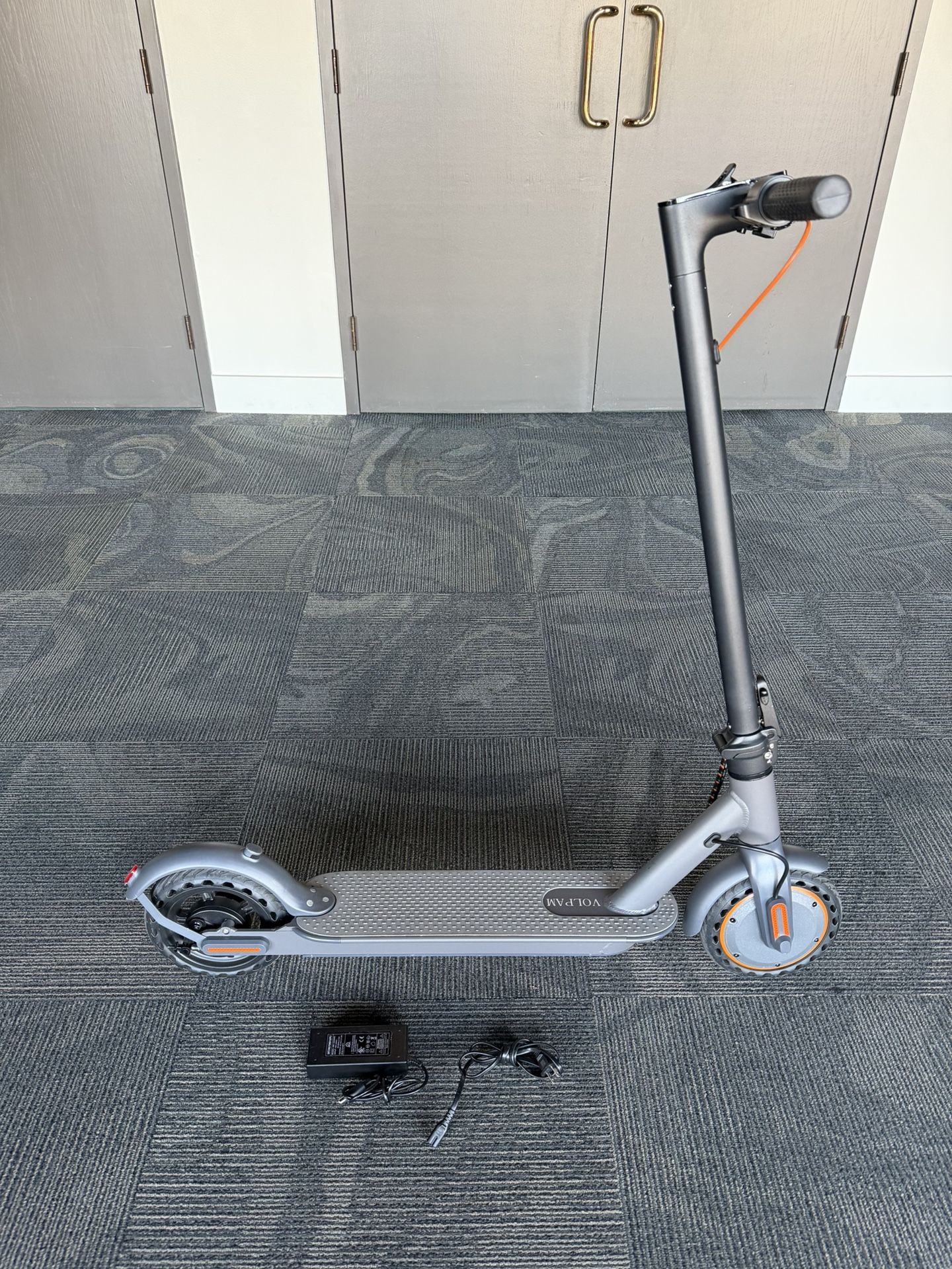 VOLPAM Electric Scooter