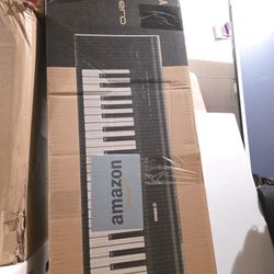 Yamaha 61 Key Portable Keyboard Piano