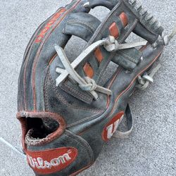 Wilson A2000 baseball Glove normal wear but still good have more equipment available