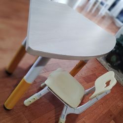 Kids Corner Desk
