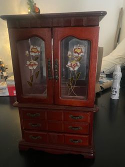 Jewelry case