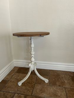Accent/end table