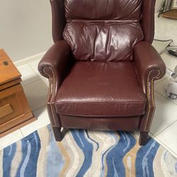 Thomasville Genuine Leather Recliner – Bordeaux Leather – Excellent Quality