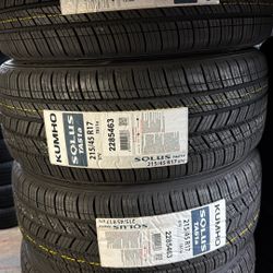 215/45/17 Kumho Tires 🛞 