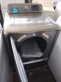 New scratch and dent Samsung electric dryer