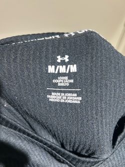 Under Armour Loose Fit Top Size Medium