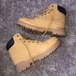 Ozark Trail Men’s Tan Boots Size 12