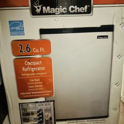 Magic Chef 2.6 cu. ft. Mini Fridge in Stainless Look, ENERGY STAR