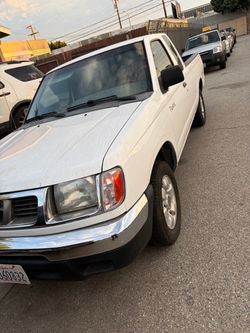 Nissan Frontier 2000